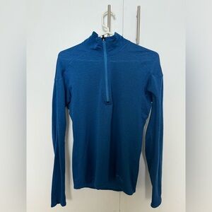 Mens’s Patagonia R1 base layer - blue size small